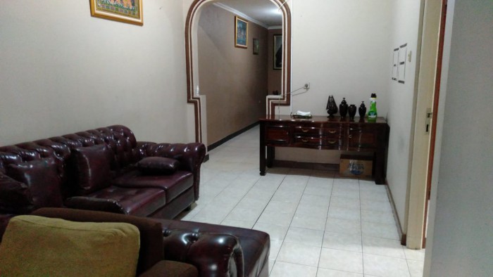 Rumah disewakan di Taman Simpruk Lippo Cikarang